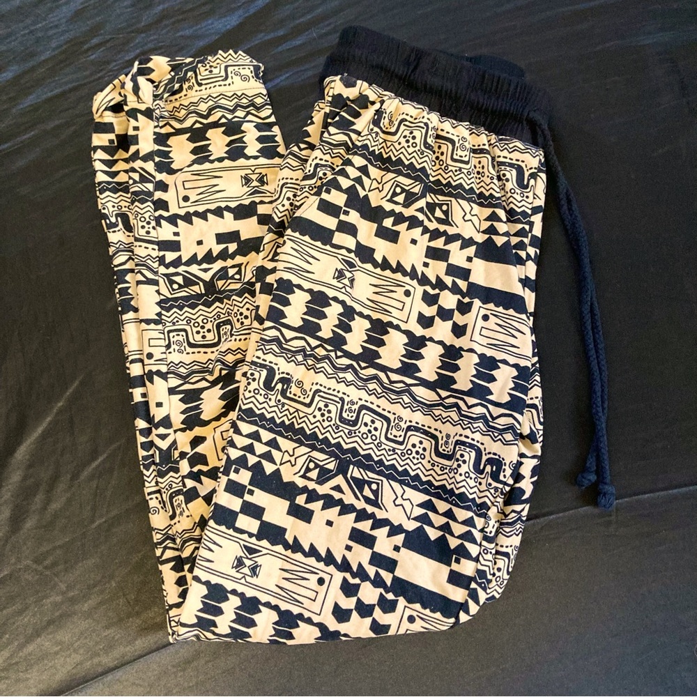 joggers - Picture 3 of 3